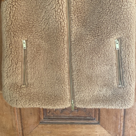 J.Crew faux Sherpa vest camel gold XS pockets two way zip - Picture 7 of 10